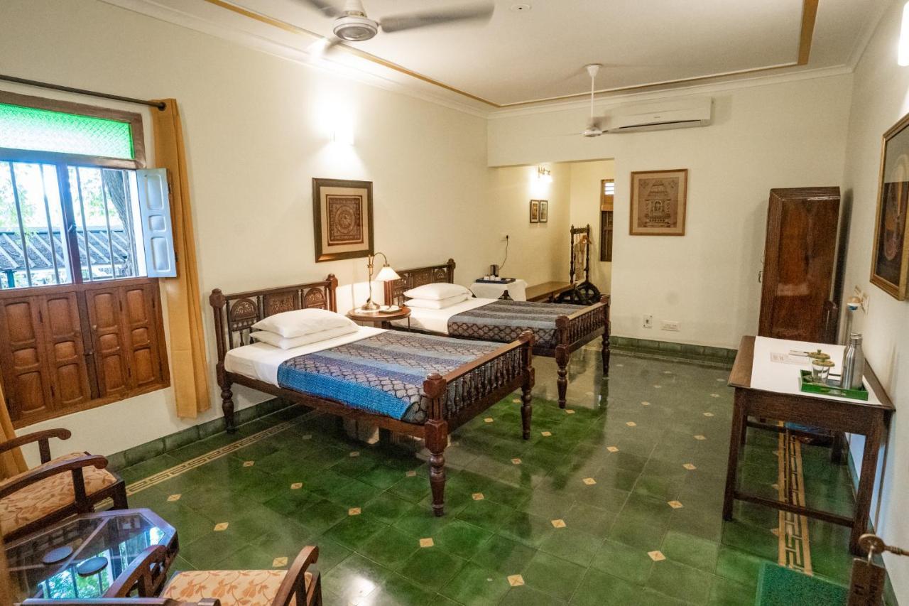 The Bangala Chettinad Hotel Kāraikkudi Exterior photo