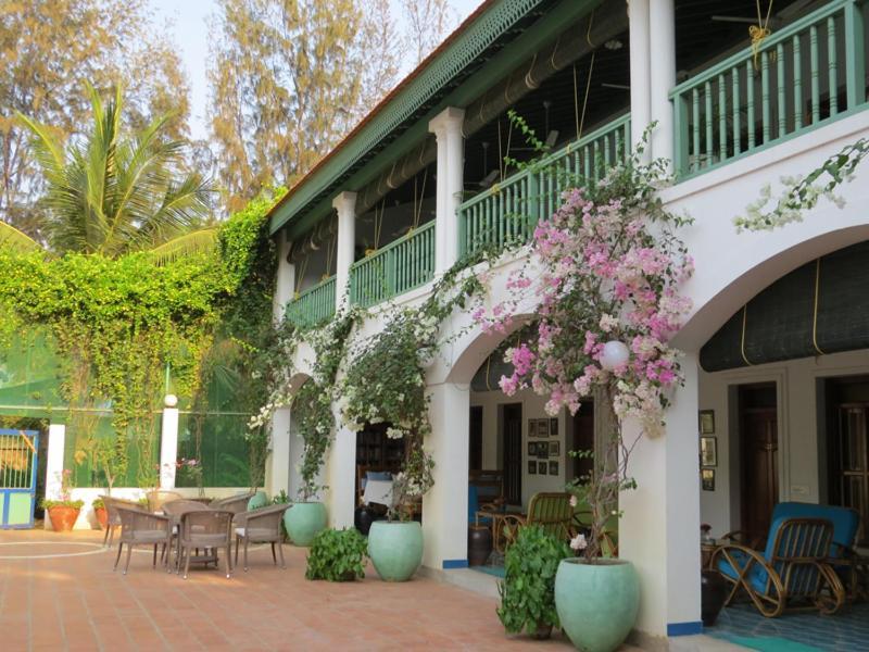 The Bangala Chettinad Hotel Kāraikkudi Exterior photo