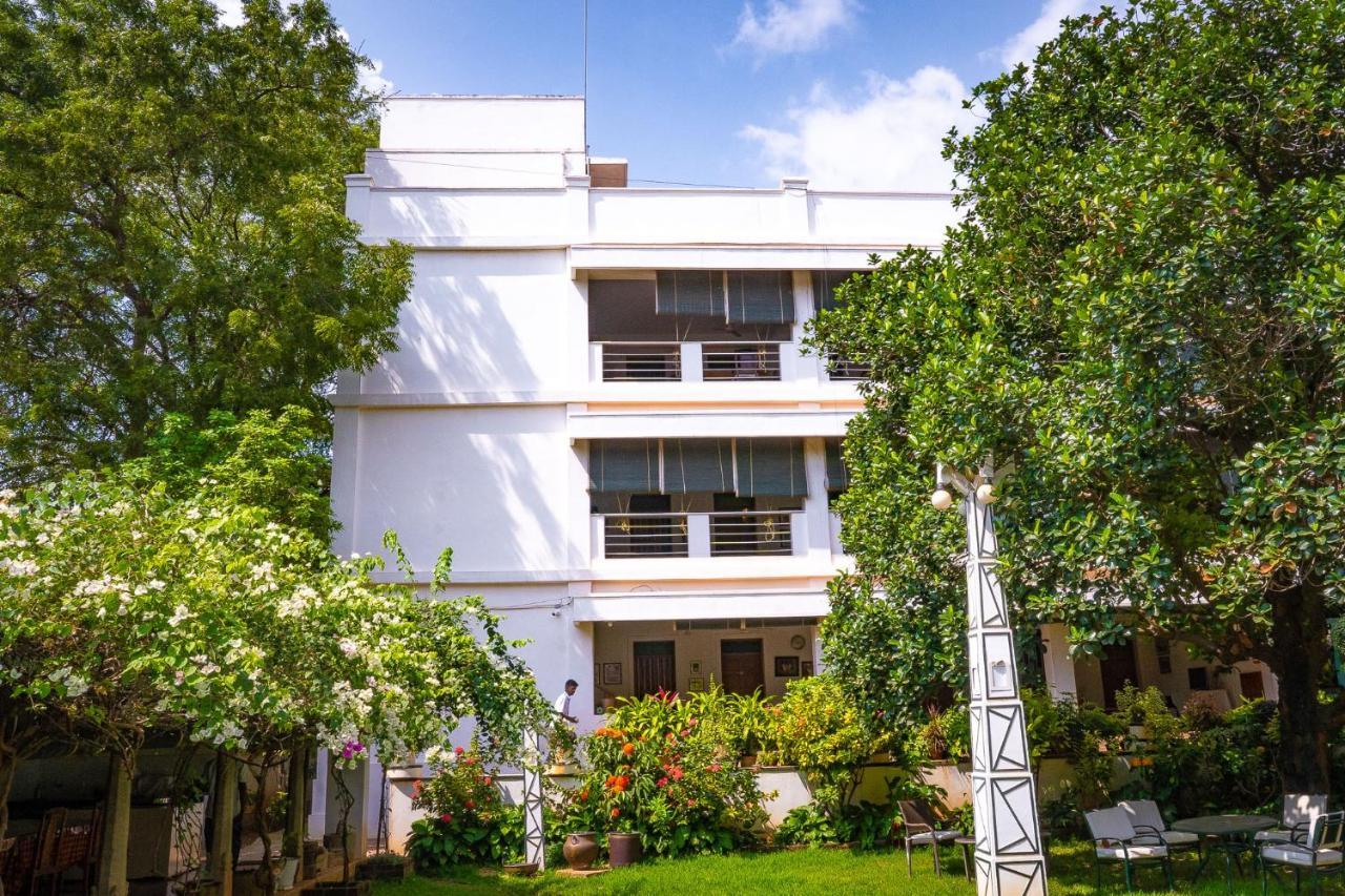 The Bangala Chettinad Hotel Kāraikkudi Exterior photo